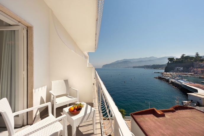 Imagen de la habitación del Hotel Admiral, Sorrento. Foto 6