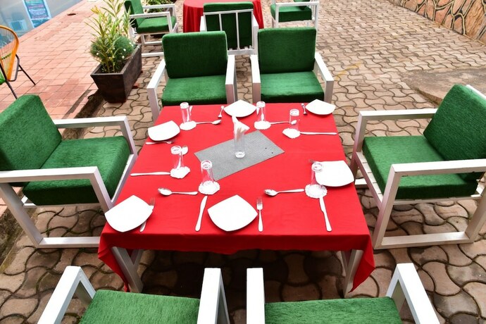 Imagen general del Hotel Admiral hotel. Foto 11