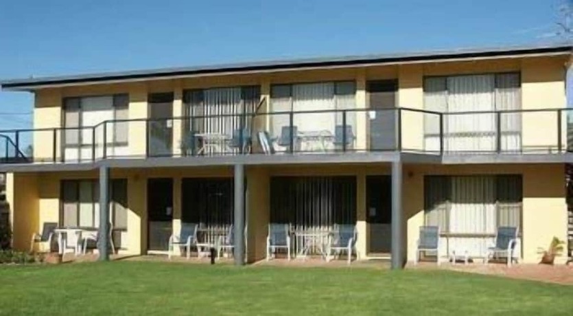 Imagen general del Hotel Admirals Lodge. Foto 3