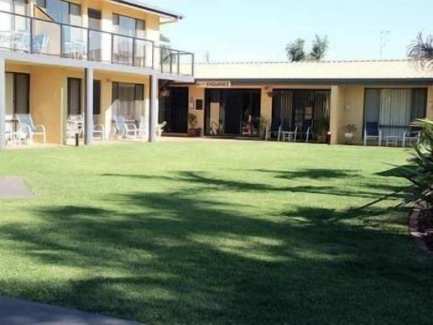 Imagen general del Hotel Admirals Lodge. Foto 4