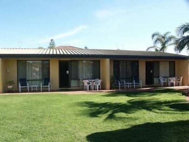 Imagen general del Hotel Admirals Lodge. Foto 6