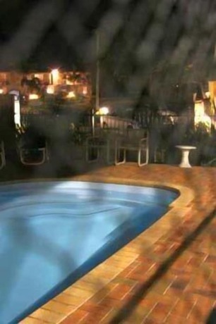 Imagen de la piscina del Hotel Admirals Lodge. Foto 20