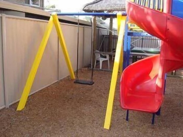 Imagen de los exteriores del Hotel Admirals Lodge. Foto 16
