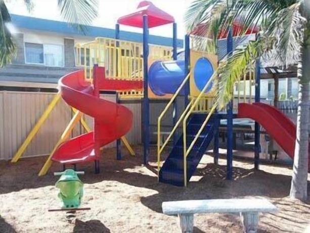 Imagen de los exteriores del Hotel Admirals Lodge. Foto 18