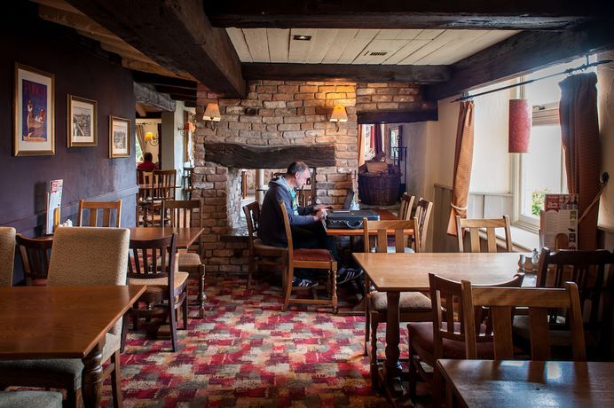 Imagen del bar/restaurante del Hotel Admiral\'s Table, Bridgwater by Marston\'s Inns. Foto 3