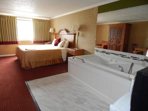 Imagen de la habitación del Hotel Admiralty Inn and Suites. Foto 4