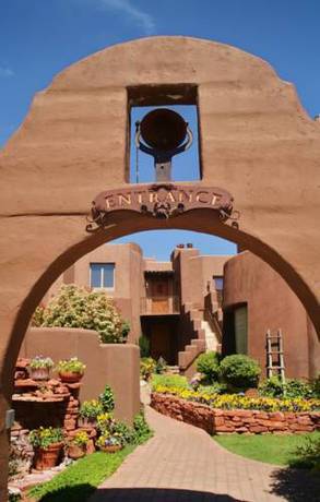 Imagen de la habitación del Hotel Adobe Grand Villas. Foto 2
