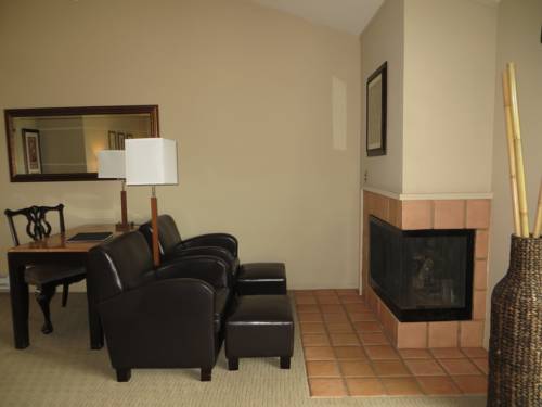 Imagen de la habitación del Hotel Adobe Inn, Carmel-by-the-Sea. Foto 6