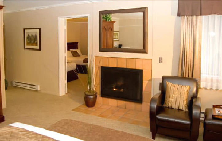 Imagen de la habitación del Hotel Adobe Inn, Carmel-by-the-Sea. Foto 8