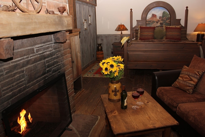 Imagen de la habitación del Hotel Adobe Village Inn. Foto 8