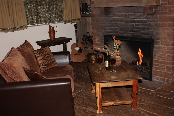 Imagen de la habitación del Hotel Adobe Village Inn. Foto 9