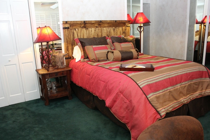 Imagen de la habitación del Hotel Adobe Village Inn. Foto 13