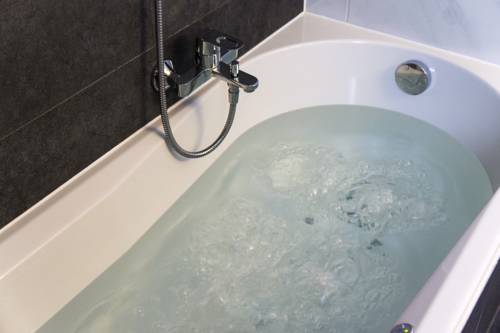 Imagen de la habitación del Hotel Adoma. Foto 7