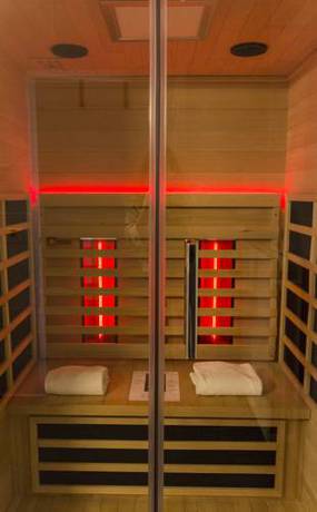 Imagen de la habitación del Hotel Adoma. Foto 12