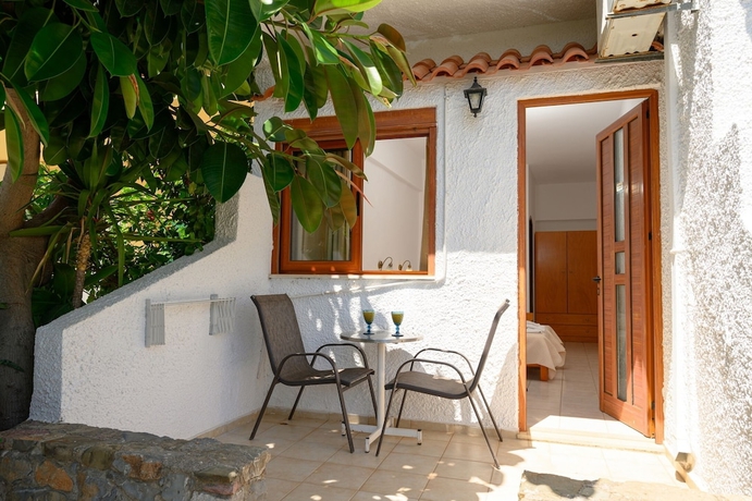 Imagen de la habitación del Hotel Adonis, Agia Galini. Foto 2