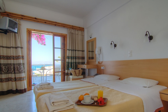 Imagen de la habitación del Hotel Adonis, Agia Galini. Foto 13
