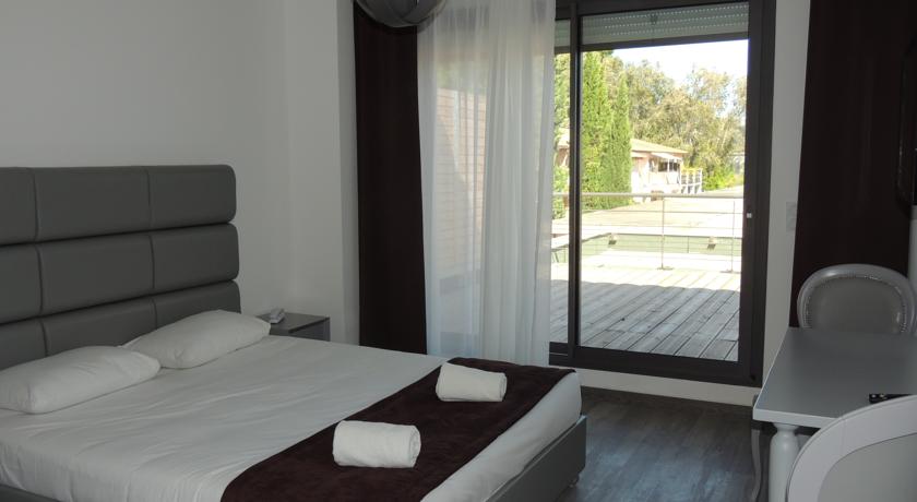 Imagen de la habitación del Hotel Adonis Aix-en-provence. Foto 4