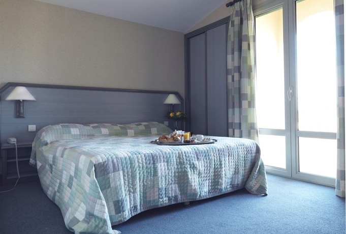 Imagen de la habitación del Hotel Adonis Aleria L'atrachjata. Foto 7