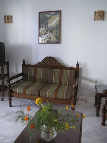 Imagen del bar/restaurante del Hotel Adonis, Apollon. Foto 2