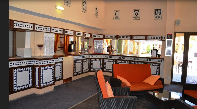 Imagen de los interiores del Hotel Adonis Arles By Olydea. Foto 4