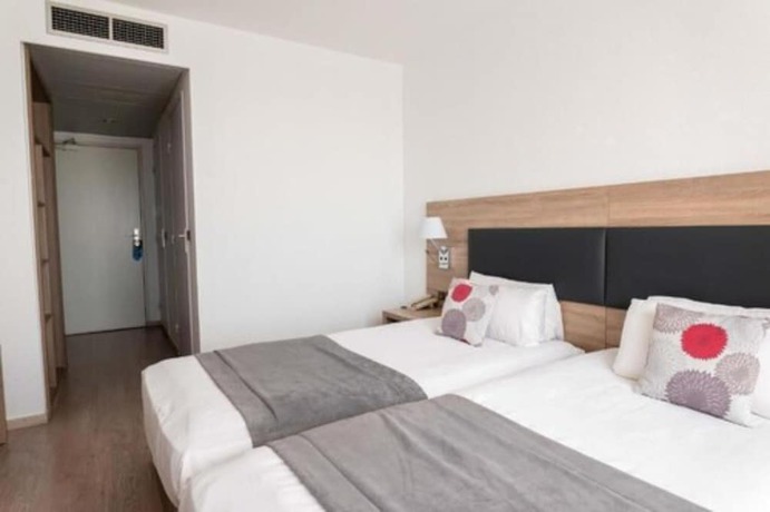 Imagen de la habitación del Hotel Adonis Cannes - Hotel Thomas. Foto 8