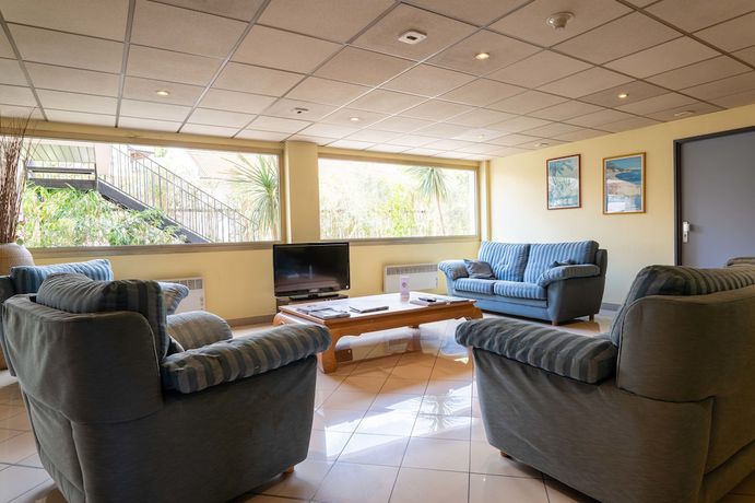 Imagen de los interiores del Hotel Adonis Cannes - Hotel Thomas. Foto 18