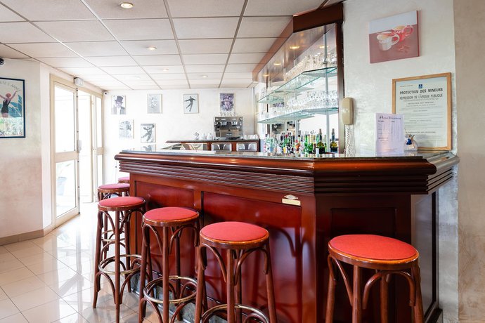 Imagen del bar/restaurante del Hotel Adonis Cannes - Hotel Thomas. Foto 3