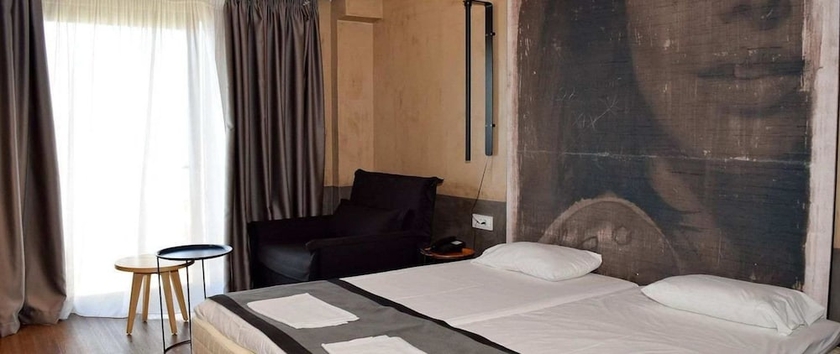 Imagen de la habitación del Hotel Adonis City. Foto 6