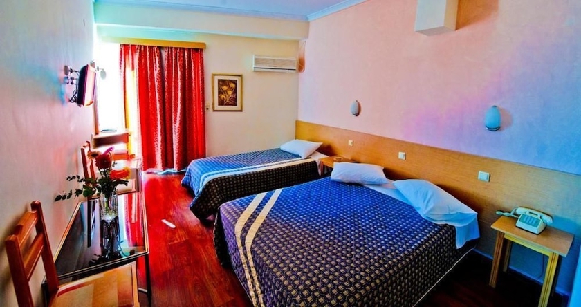 Imagen de la habitación del Hotel Adonis City. Foto 17