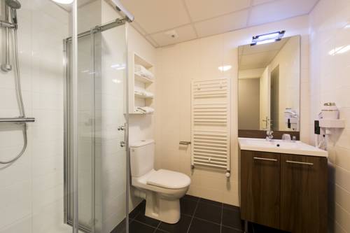 Imagen de la habitación del Hotel Adonis Dijon Maison Internationale. Foto 14