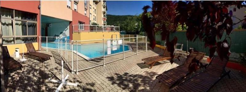 Imagen de la piscina del Hotel Adonis Gapotel. Foto 17