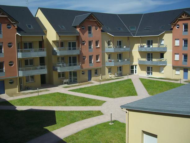 Imagen general del Hotel Adonis Grandcamp - Les Isles De Sola. Foto 10