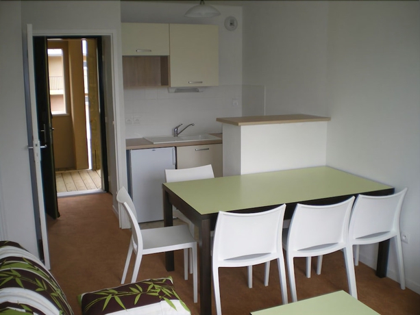 Imagen de la habitación del Hotel Adonis Honfleur. Foto 7