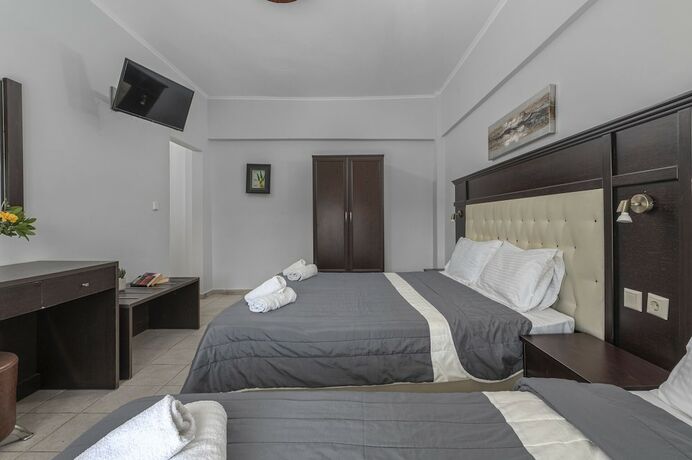 Imagen general del Hotel Adonis, Kasandra. Foto 7