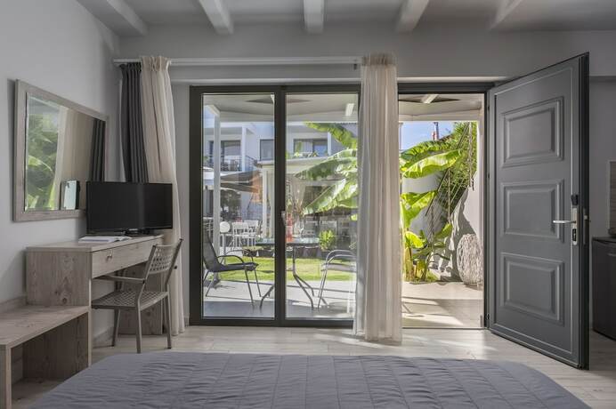 Imagen general del Hotel Adonis Luxury Village. Foto 3
