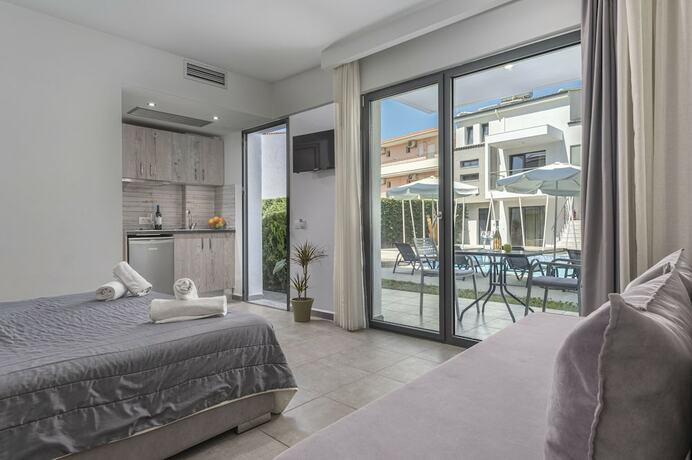 Imagen de la habitación del Hotel Adonis Luxury Village. Foto 19