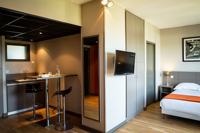 Imagen de la habitación del Hotel Adonis Lyon Dock Ouest. Foto 5