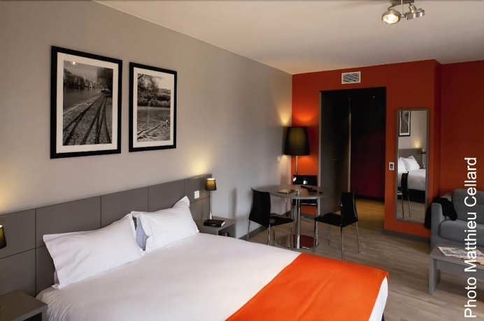 Imagen de la habitación del Hotel Adonis Lyon Dock Ouest. Foto 8