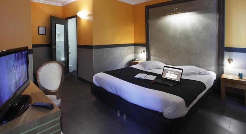 Imagen de la habitación del Hotel Adonis Marseille Vieux Port. Foto 7