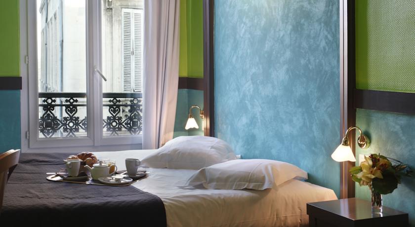 Imagen de la habitación del Hotel Adonis Marseille Vieux Port. Foto 8