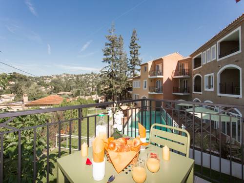 Imagen de la habitación del Hotel Adonis Mougins. Foto 11