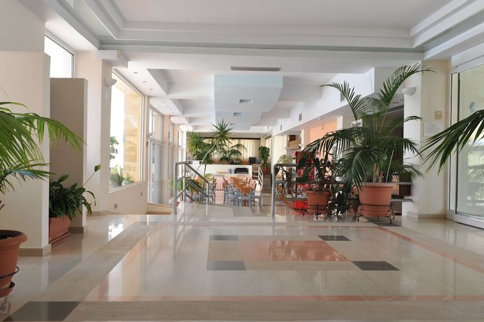 Imagen de los interiores del Hotel Adonis, Mytikas. Foto 20