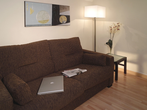 Imagen de la habitación del Hotel Adonis Pelinor. Foto 6