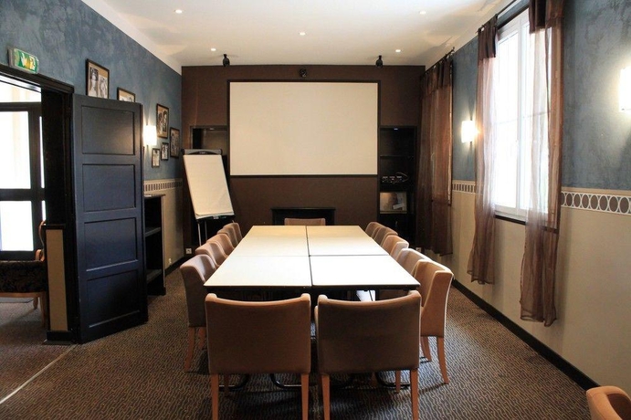 Imagen general del Hotel Adonis Sanary Grand Des Bains. Foto 5