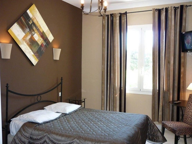 Imagen general del Hotel Adonis Sanary Grand Des Bains. Foto 10