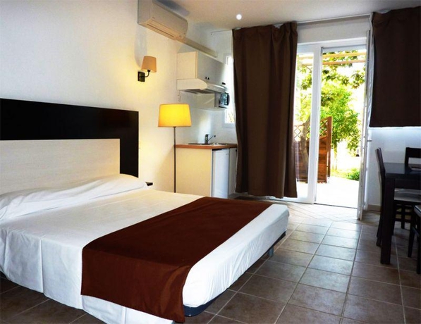 Imagen general del Hotel Adonis St Florent. Foto 10