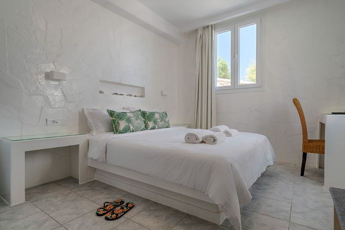 Imagen de la habitación del Hotel Adonis and Apartments. Foto 5