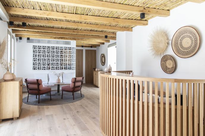 Imagen de los interiores del Hotel Adorno Beach and Suites. Foto 17