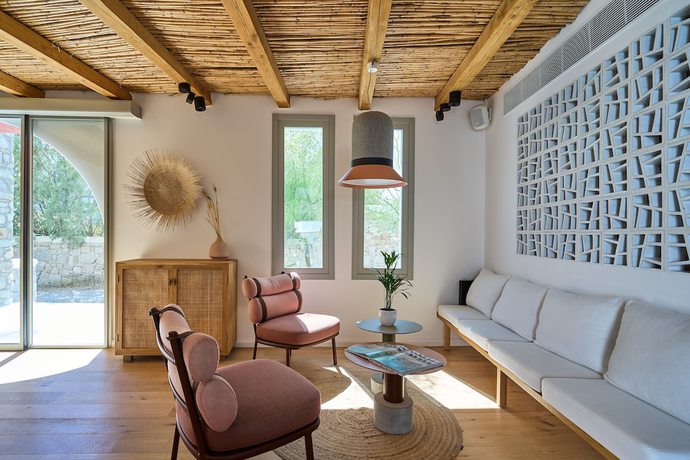 Imagen de los interiores del Hotel Adorno Beach and Suites. Foto 18