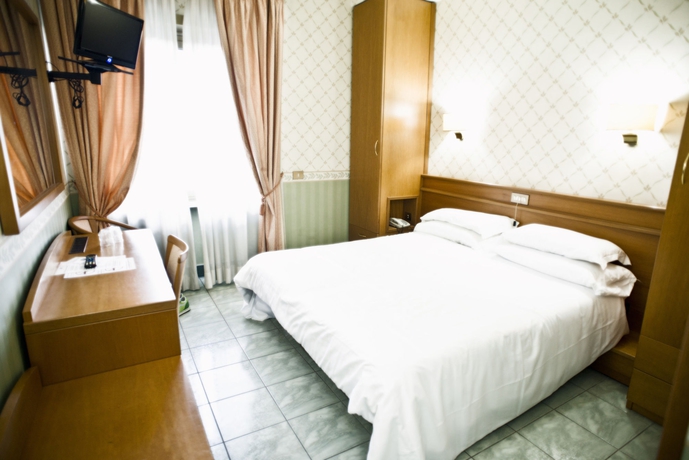 Imagen de la habitación del Hotel Adoro. Foto 15